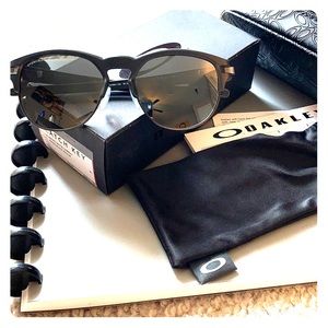 Oakley sunglasses